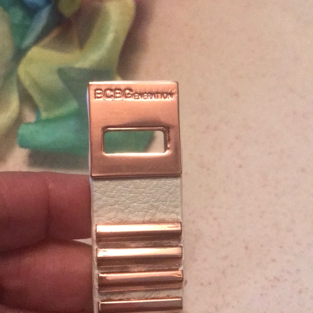 BCBG Rose Gold & White Leather Bracelet. - Picture 5 of 11